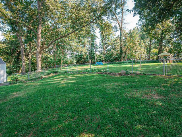 11501 Old State Road, Evansville, IN 47725