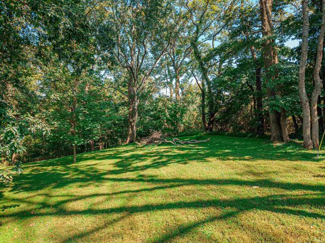 11501 Old State Road, Evansville, IN 47725