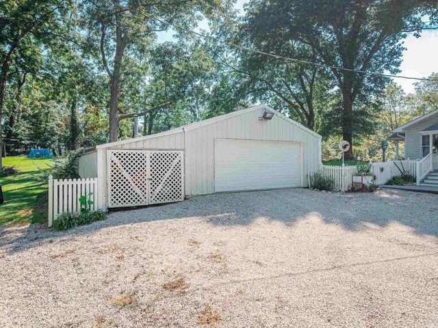 11501 Old State Road, Evansville, IN 47725