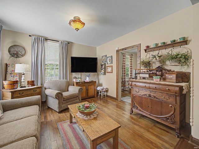 11501 Old State Road, Evansville, IN 47725
