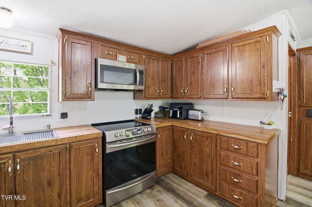 150 Carlton Ridge Lane, Greeneville, TN 37745