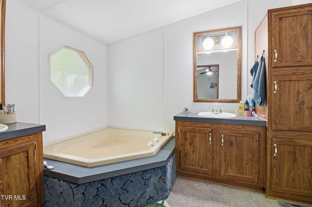 150 Carlton Ridge Lane, Greeneville, TN 37745