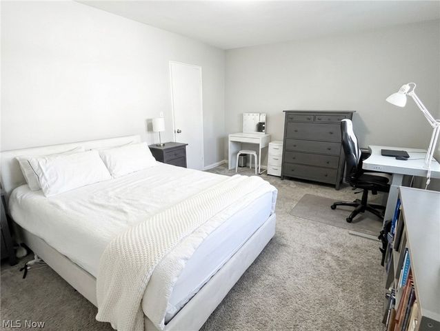 11820 Edgewater Drive 322, Lakewood, OH 44107