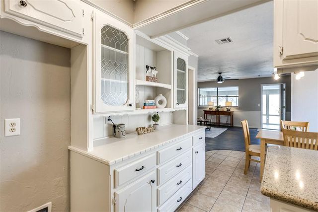 6013 Greenview Drive, Oklahoma City, OK 73135