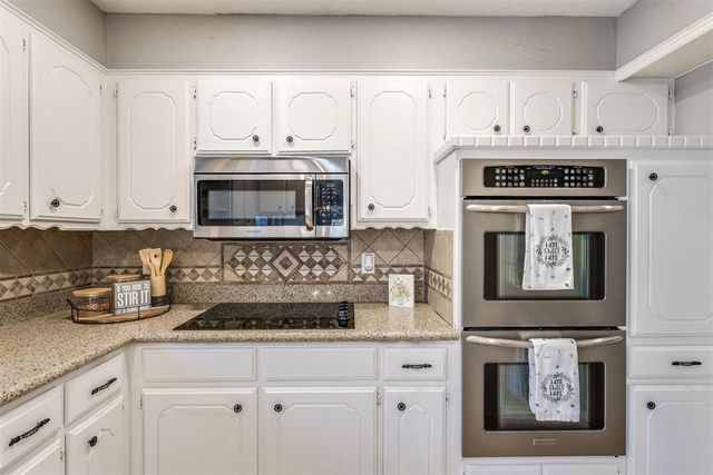 6013 Greenview Drive, Oklahoma City, OK 73135