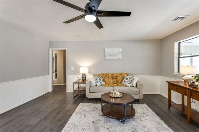 6013 Greenview Drive, Oklahoma City, OK 73135