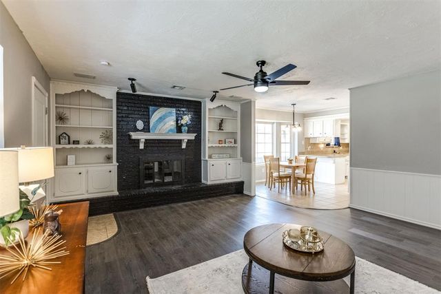 6013 Greenview Drive, Oklahoma City, OK 73135