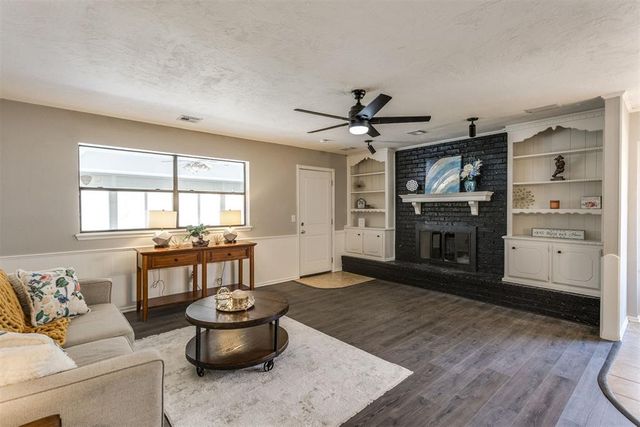 6013 Greenview Drive, Oklahoma City, OK 73135