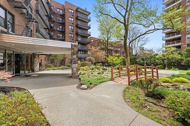 8710 51st Ave Apt 1C, New York City, NY 11373