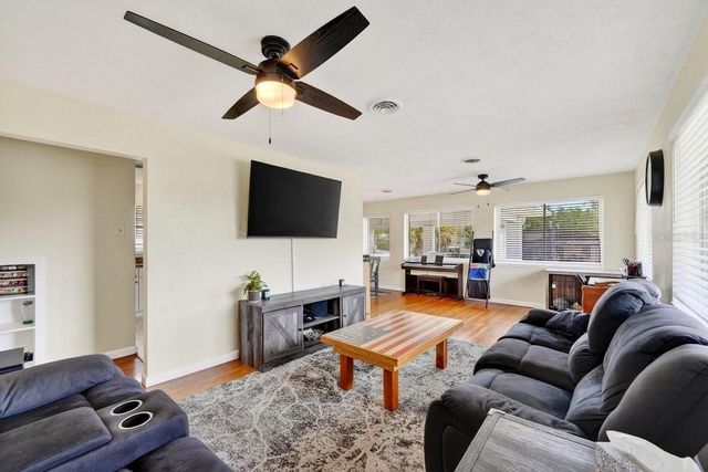 1403 SHARON DRIVE, Deland, FL 32724