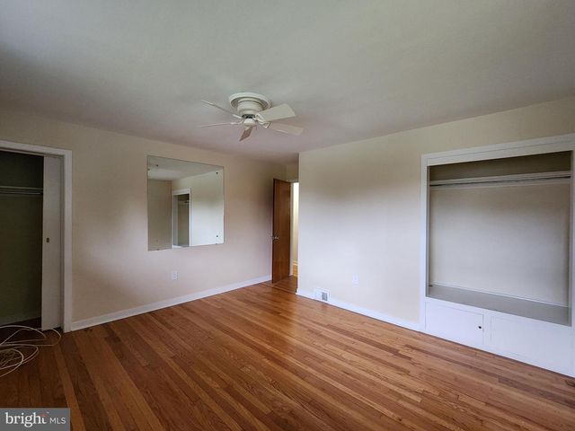 125 LAKEDALE DR, Lawrenceville, NJ 08648