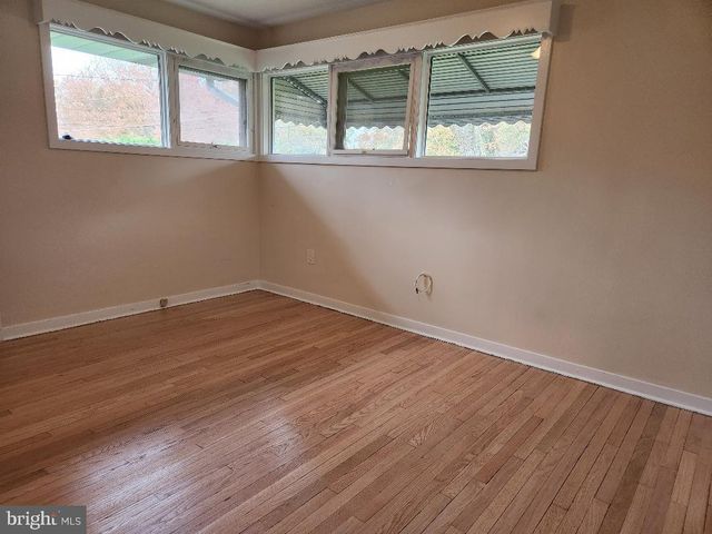 125 LAKEDALE DR, Lawrenceville, NJ 08648