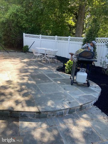 125 LAKEDALE DR, Lawrenceville, NJ 08648