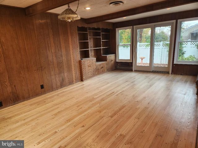 125 LAKEDALE DR, Lawrenceville, NJ 08648