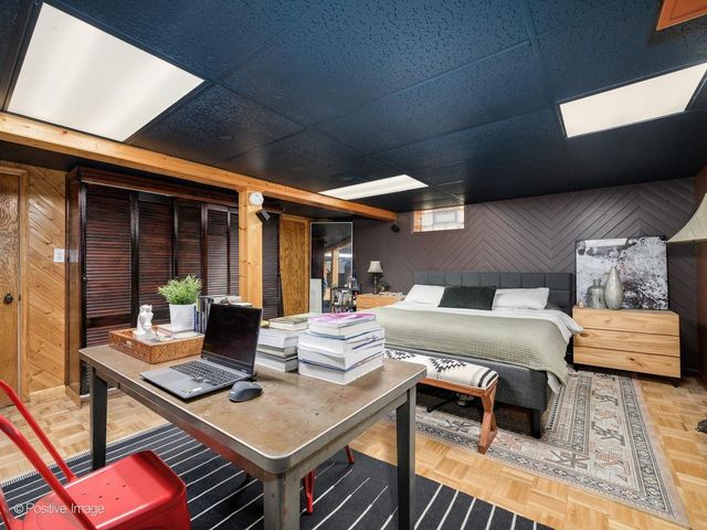 3400 N Narragansett Avenue, Chicago, IL 60634