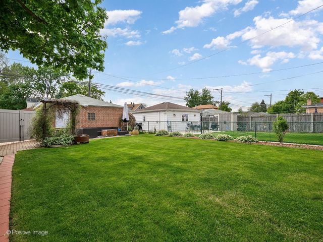 3400 N Narragansett Avenue, Chicago, IL 60634