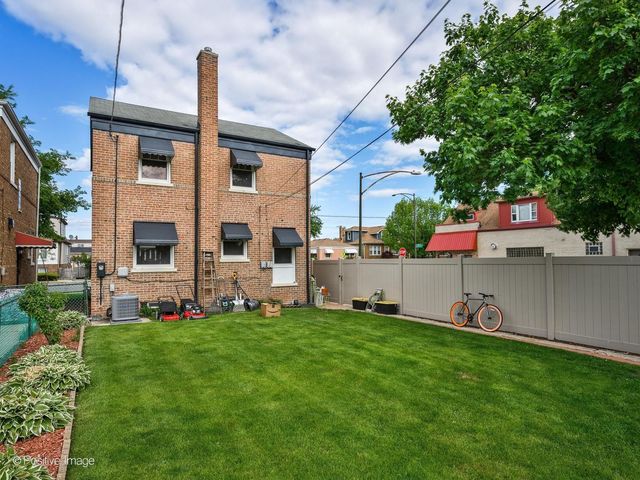 3400 N Narragansett Avenue, Chicago, IL 60634