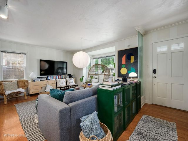 3400 N Narragansett Avenue, Chicago, IL 60634