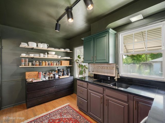 3400 N Narragansett Avenue, Chicago, IL 60634