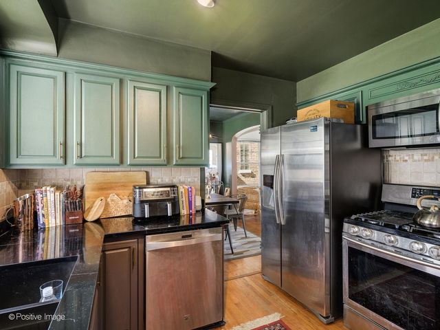 3400 N Narragansett Avenue, Chicago, IL 60634