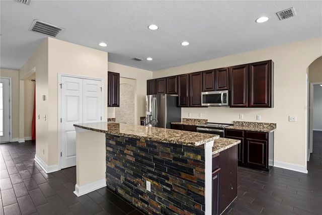 637 GRASSY STONE DRIVE, Winter Garden, FL 34787