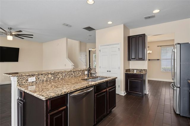 637 GRASSY STONE DRIVE, Winter Garden, FL 34787