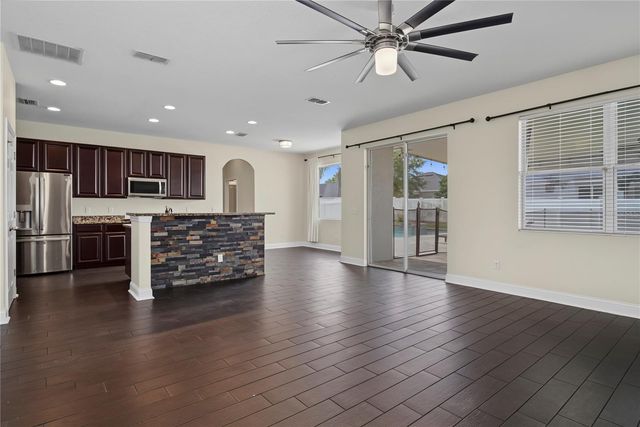 637 GRASSY STONE DRIVE, Winter Garden, FL 34787