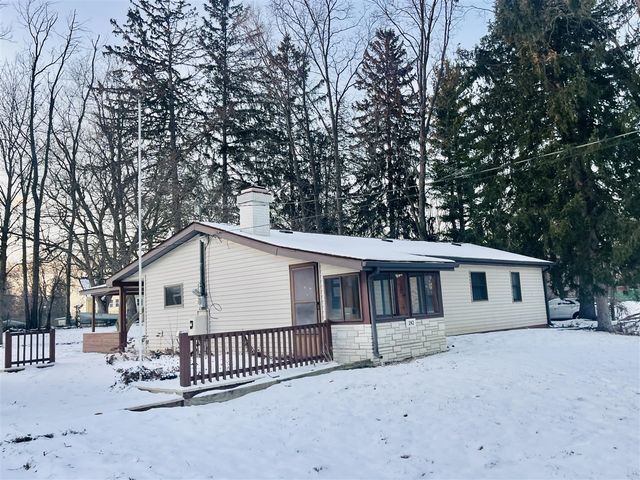 242 Kenneth Street, Jackson, MI 49201