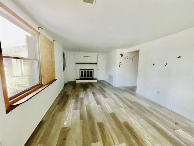 242 Kenneth Street, Jackson, MI 49201