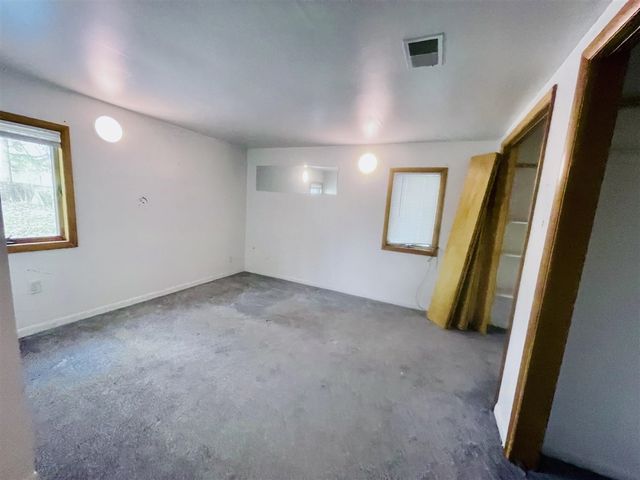 242 Kenneth Street, Jackson, MI 49201