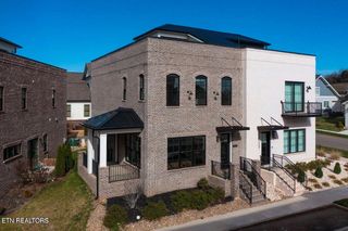 9407 Clingmans Dome Drive, Knoxville, TN 37922