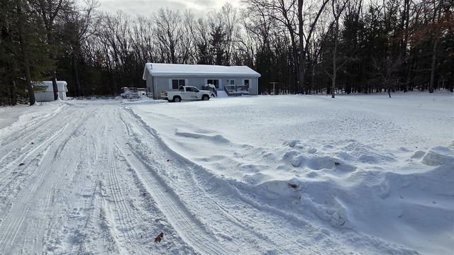 3759 E Mcmillan Road, Twin Lake, MI 49457