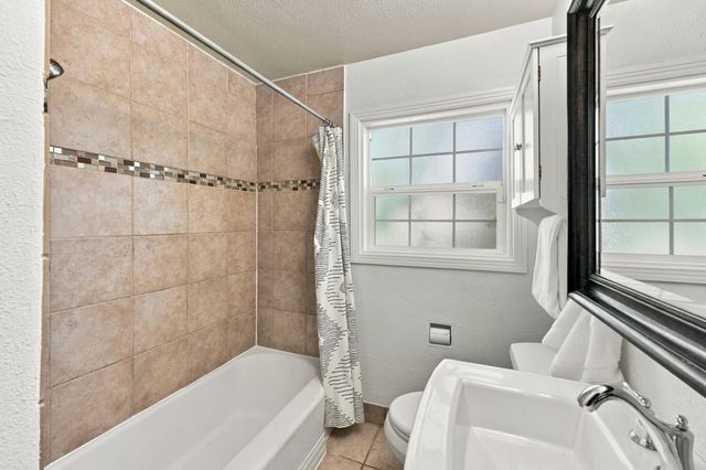 2258 Irvin Way, Sacramento, CA 95822