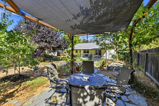 2258 Irvin Way, Sacramento, CA 95822