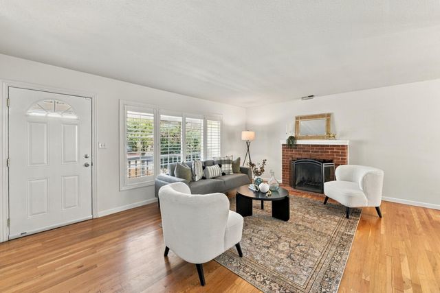 2258 Irvin Way, Sacramento, CA 95822