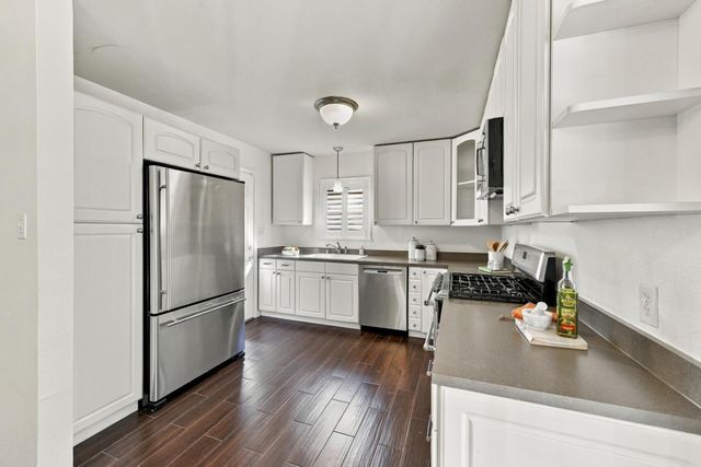 2258 Irvin Way, Sacramento, CA 95822
