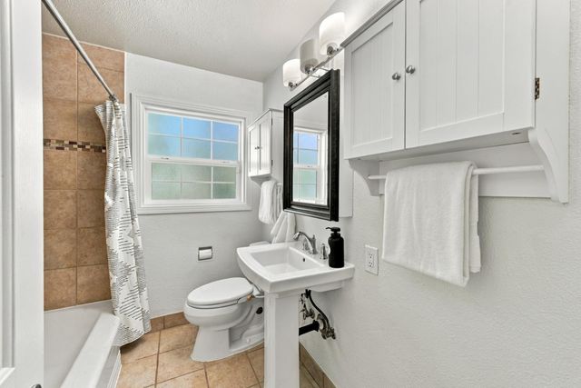 2258 Irvin Way, Sacramento, CA 95822