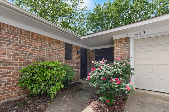 613 Edwards Drive, Denison, TX 75020