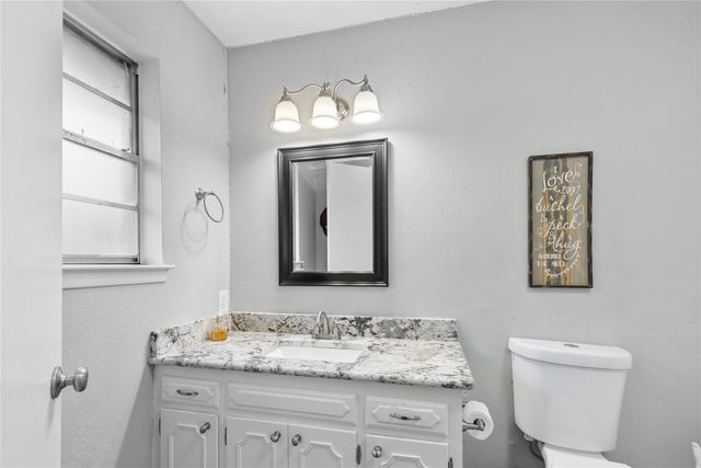 613 Edwards Drive, Denison, TX 75020