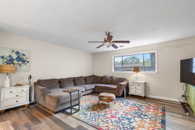 613 Edwards Drive, Denison, TX 75020