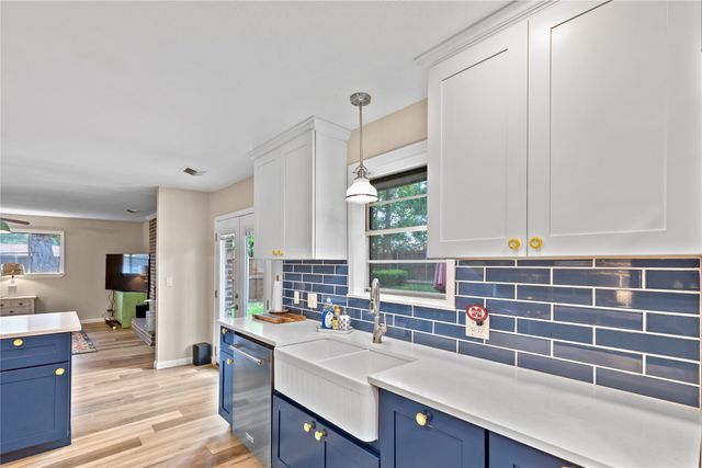 613 Edwards Drive, Denison, TX 75020