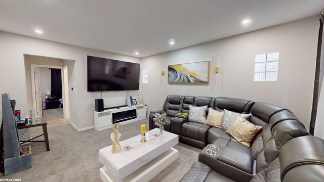 8415 Sherman Avenue, Warren, MI 48089