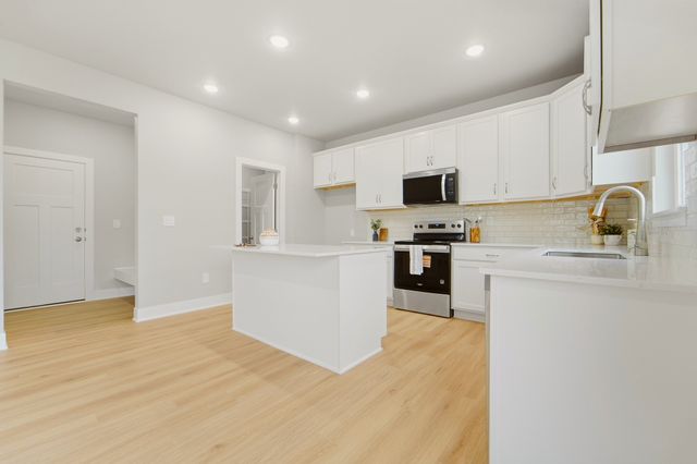 1464 S 91st Street, West Des Moines, IA 50266