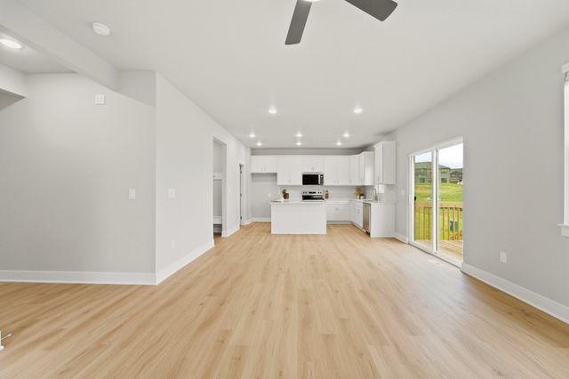 1464 S 91st Street, West Des Moines, IA 50266