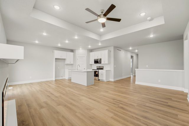 1464 S 91st Street, West Des Moines, IA 50266