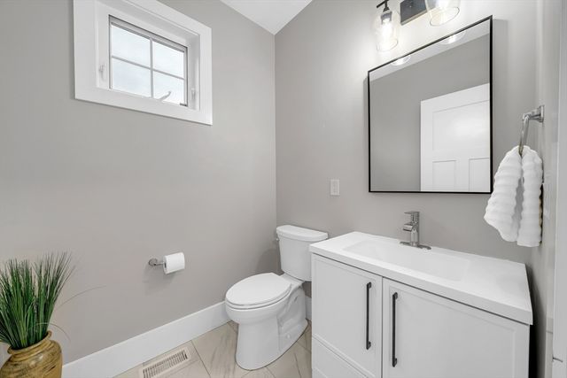 122 Seven Sister Rd, Haverhill, MA 01830