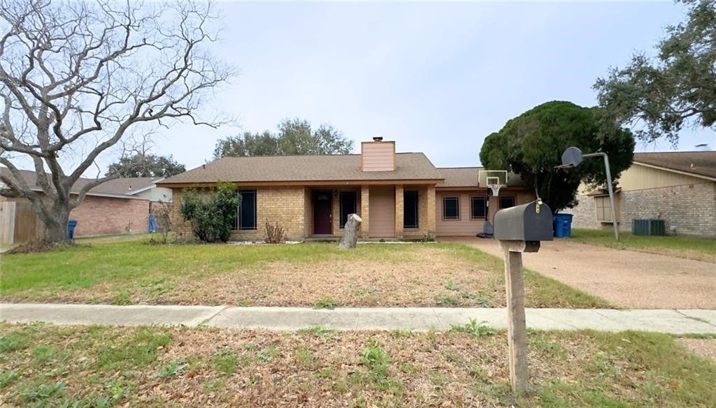 522 Vista Dr, Odem, TX 78370