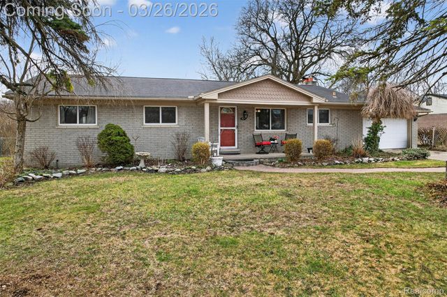447 Lange Drive, Troy, MI 48098
