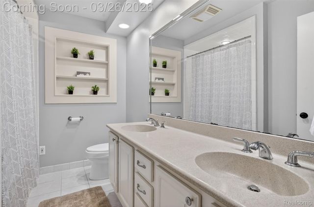 447 Lange Drive, Troy, MI 48098