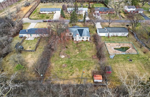 447 Lange Drive, Troy, MI 48098